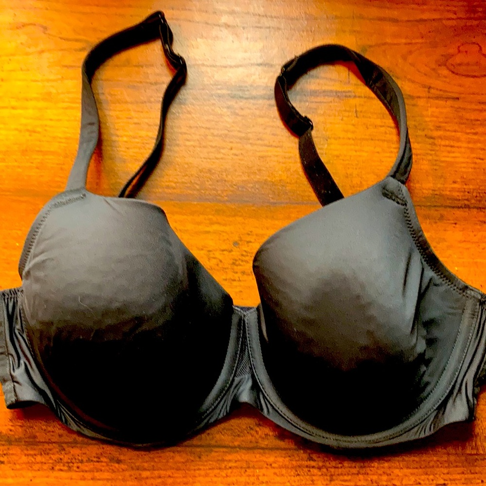 Black bra Cacique brand